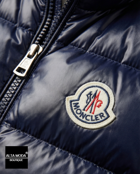 Жилет MONCLER A096689501 NAVY 7478 фото