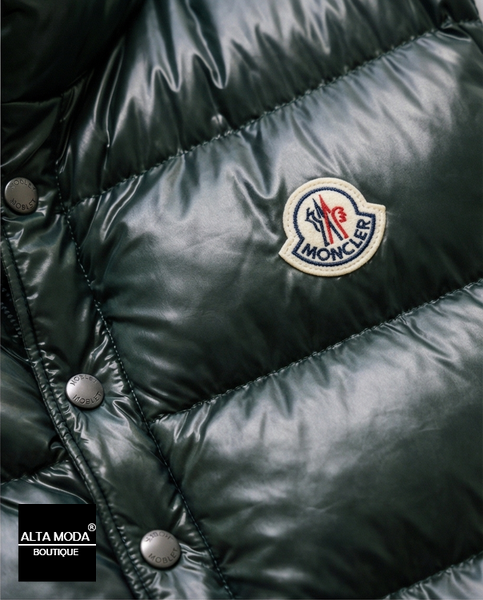 Жилет MONCLER A09668950 GREEN 7477 фото